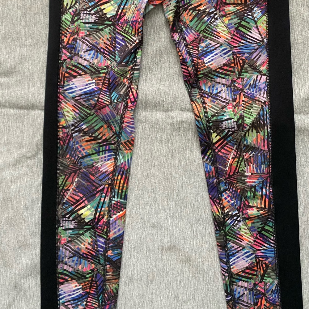 Multi color patterned Tights - Picture 2 of 3